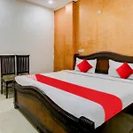 Hotel O Guru Ji Residency