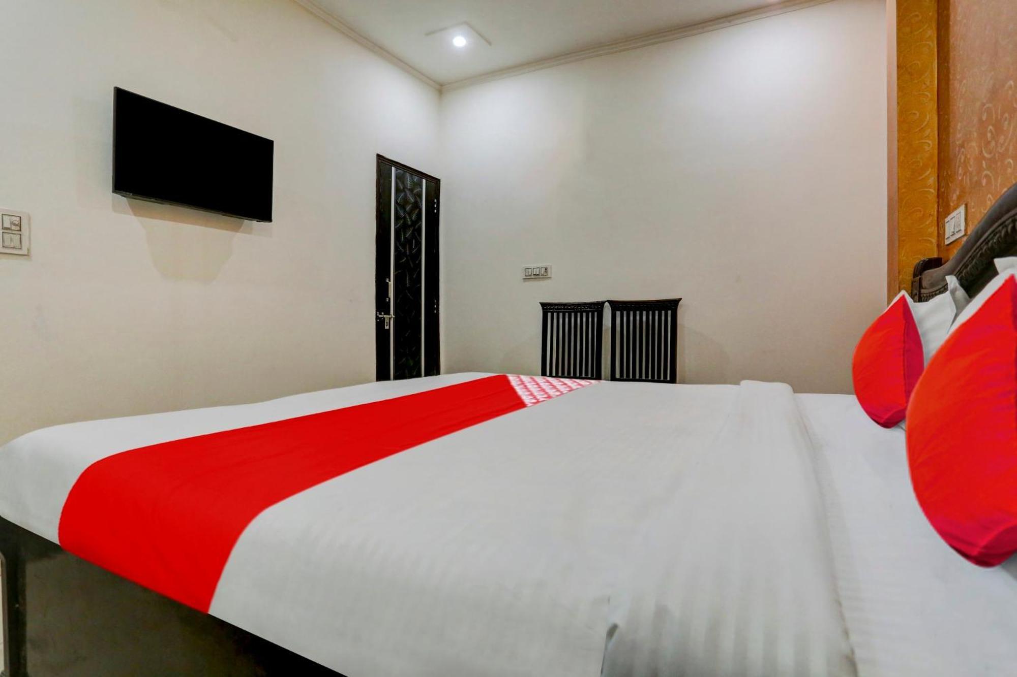 Hotel O Guru Ji Residency